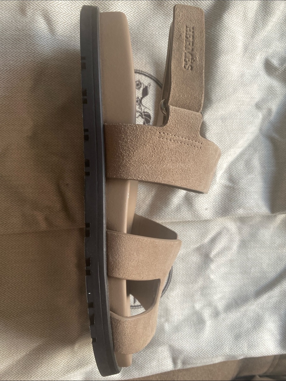 Women’s Hermes Genius Sandals in Beige Sable - Picture 7 of 12